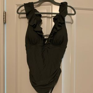 Cupshe green ruffle swimsuit